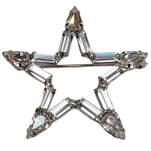 B. David Clear Prong Set Baguette Rhinestones Star Brooch Pin, Signed K988 - Picture 10 of 10